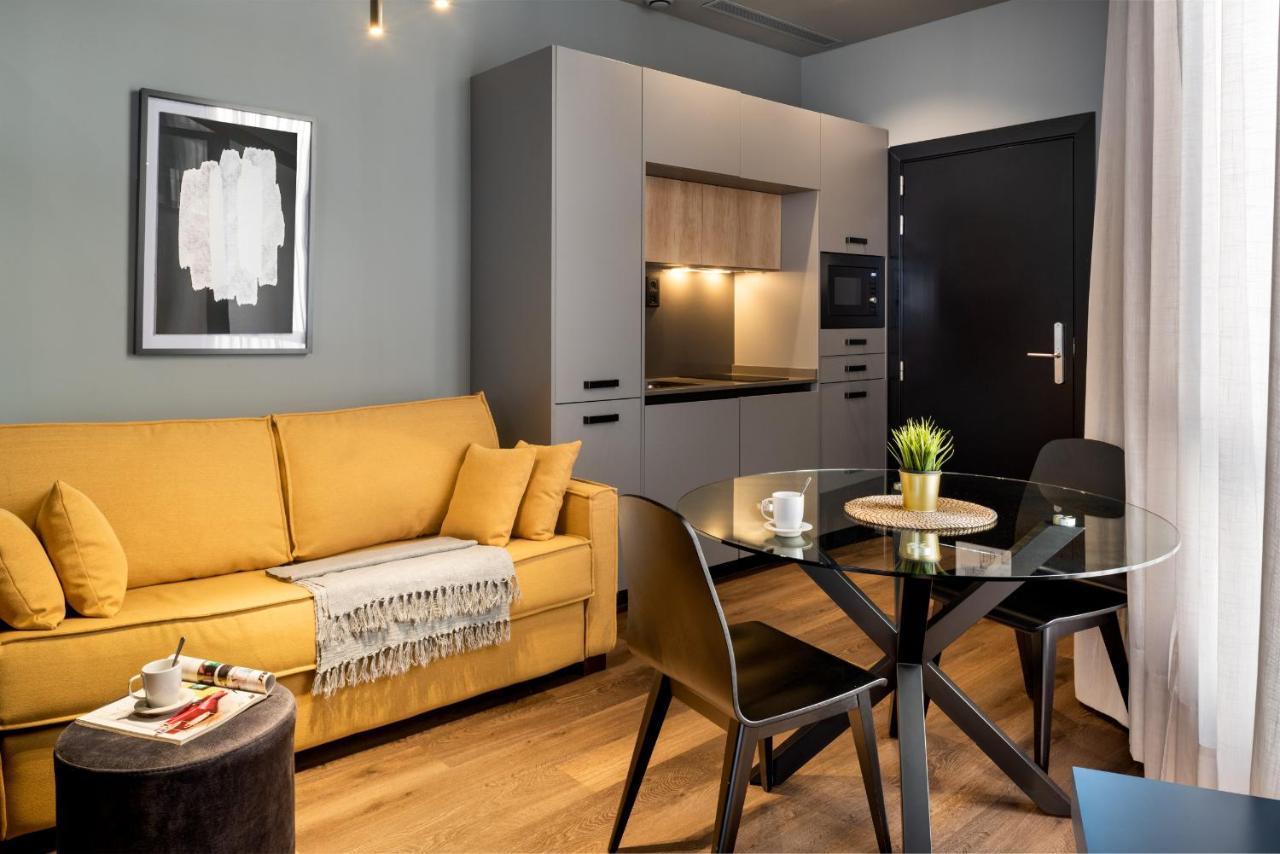 Muralla Sevilla Suites By Lola Екстер'єр фото